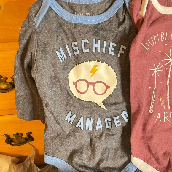 Harry Potter baby onesies size 3-6 months - Picture 2 of 14